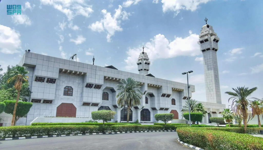 Mosquée tan'iim, mosquée de Aicha; omra de tan'iim